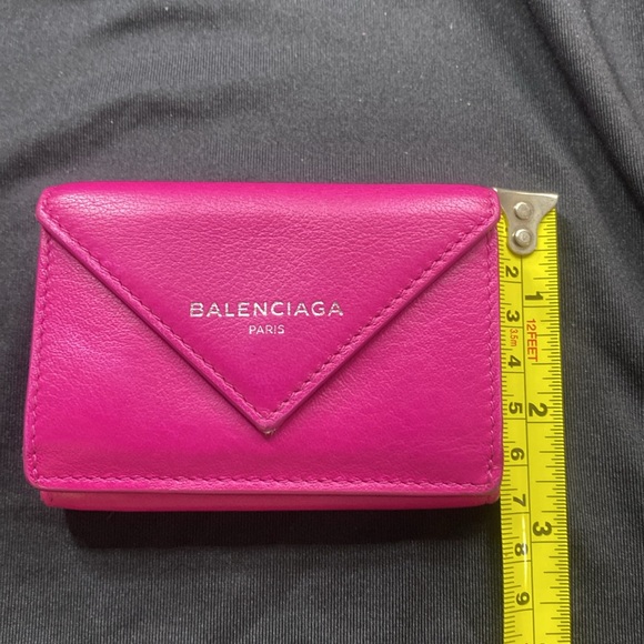 💕🤭 Balenciaga pink wallet! - Picture 16 of 16